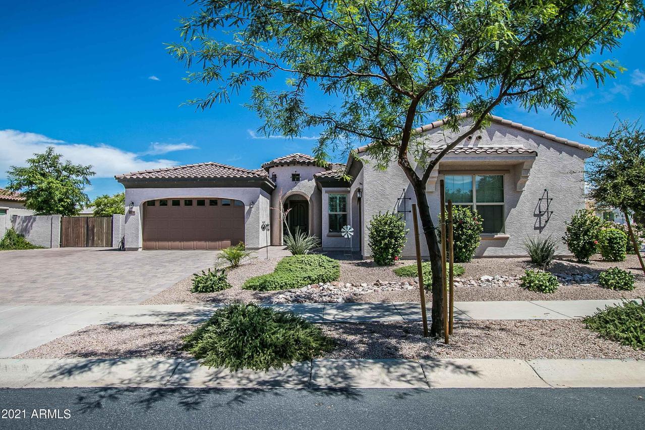 22266 E Sentiero Dr., Queen Creek, AZ 85142