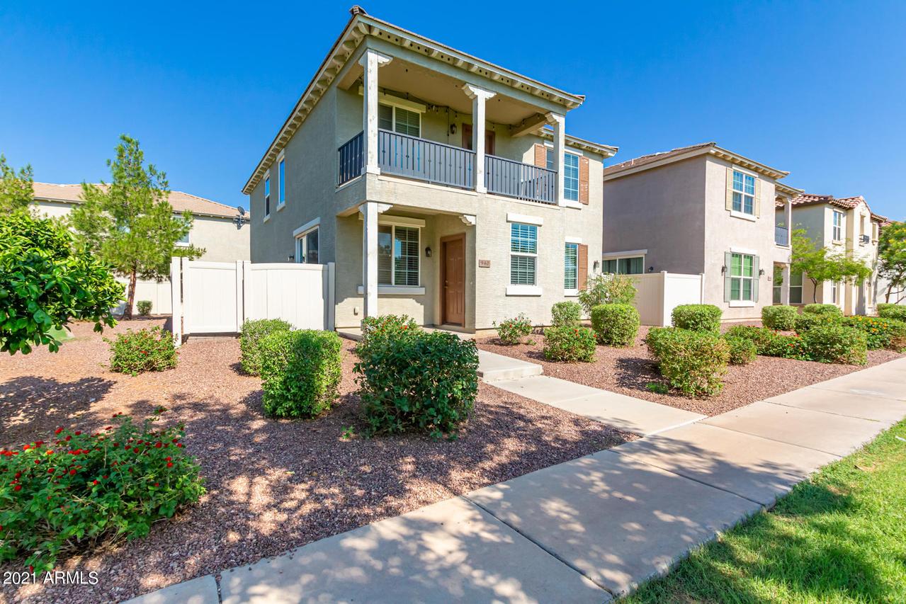940 S Henry Ln., Gilbert, AZ 85296
