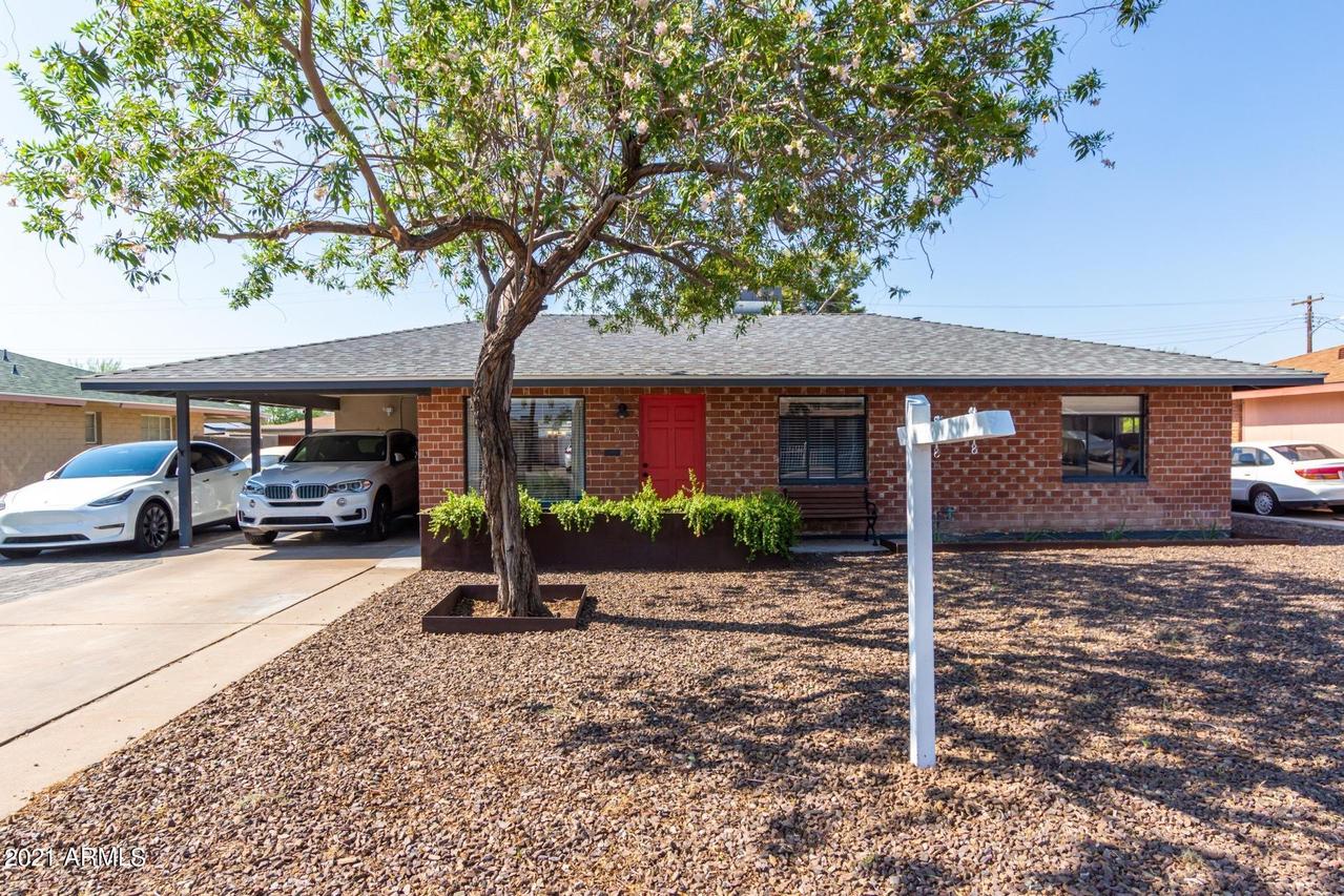 2207 W Indianola Ave., Phoenix, AZ 85015