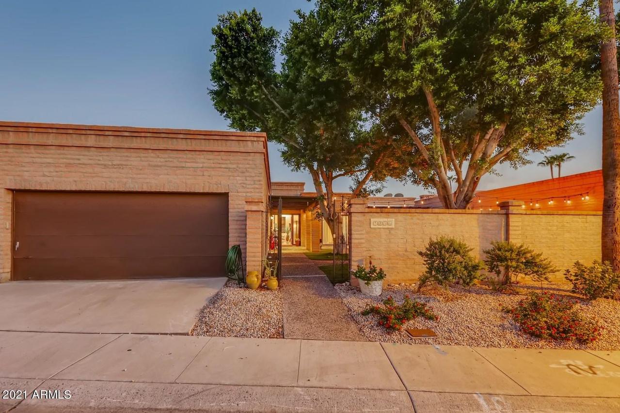 1733 E Flynn Ln., Phoenix, AZ 85016