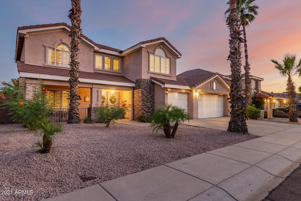 3351 E Menadota Dr., Phoenix, AZ 85050