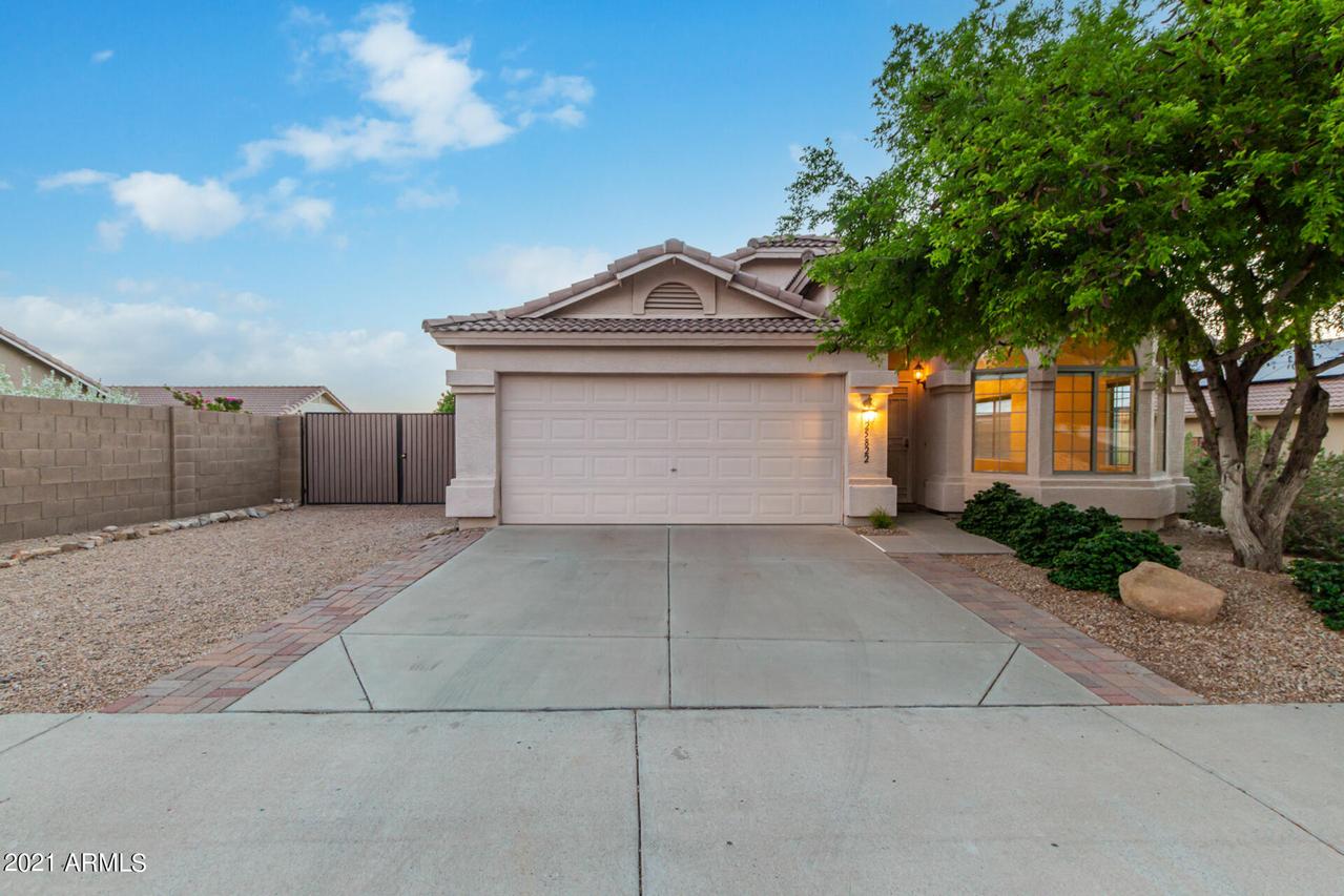 25822 N 64th Ave., Phoenix, AZ 85083