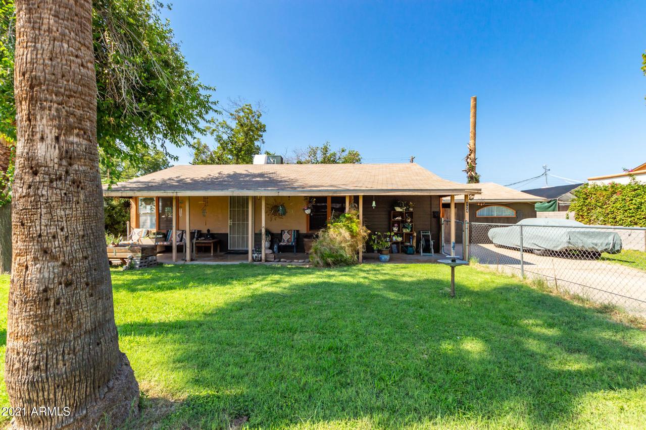 124 E Saint Anne Ave., Phoenix, AZ 85042