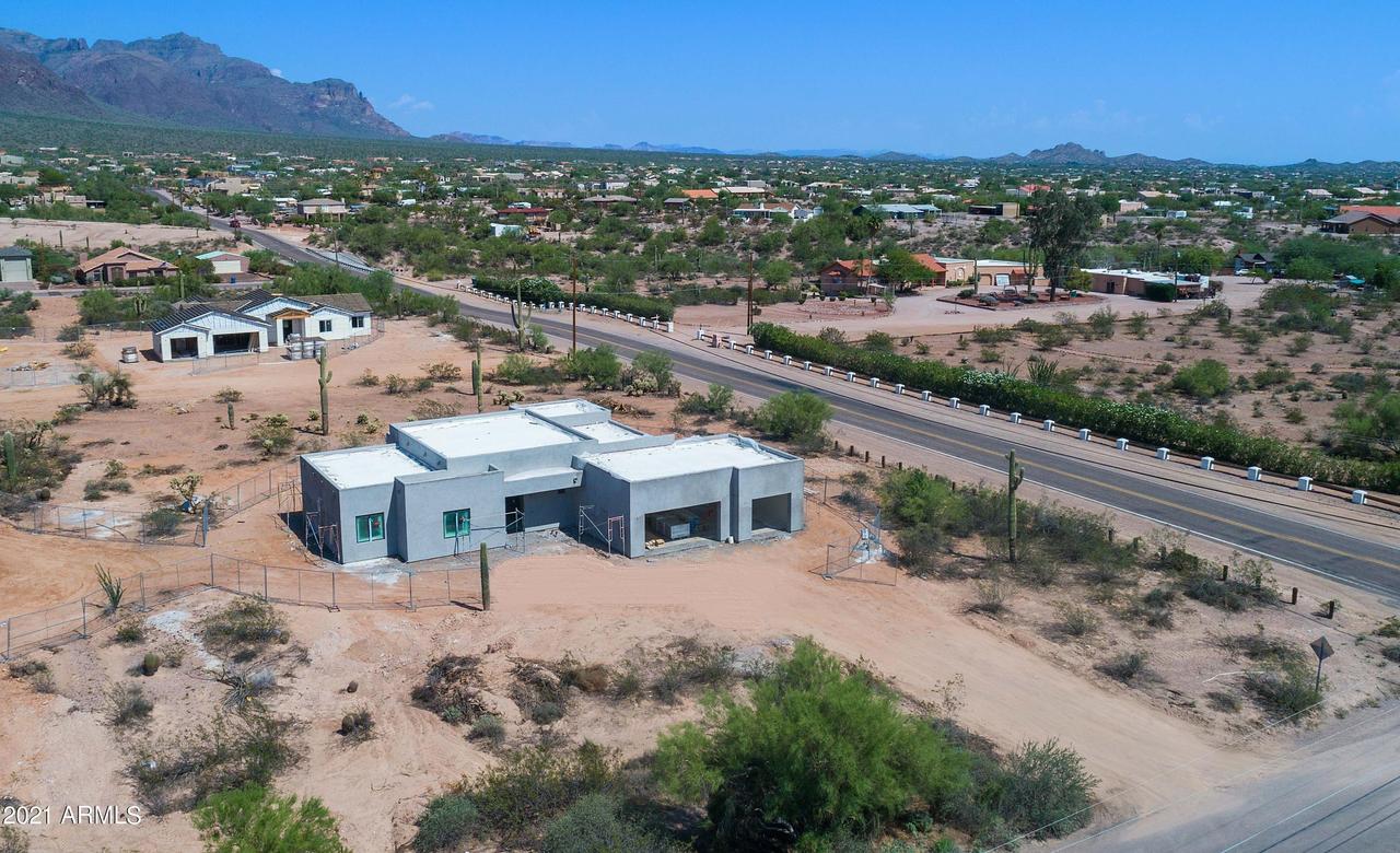 825 N Boyd Rd., Apache Junction, AZ 85119