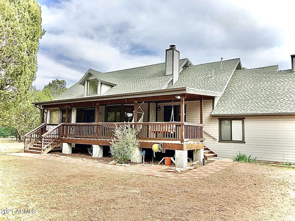 3057 Pinewood Dr., Overgaard, AZ 85933