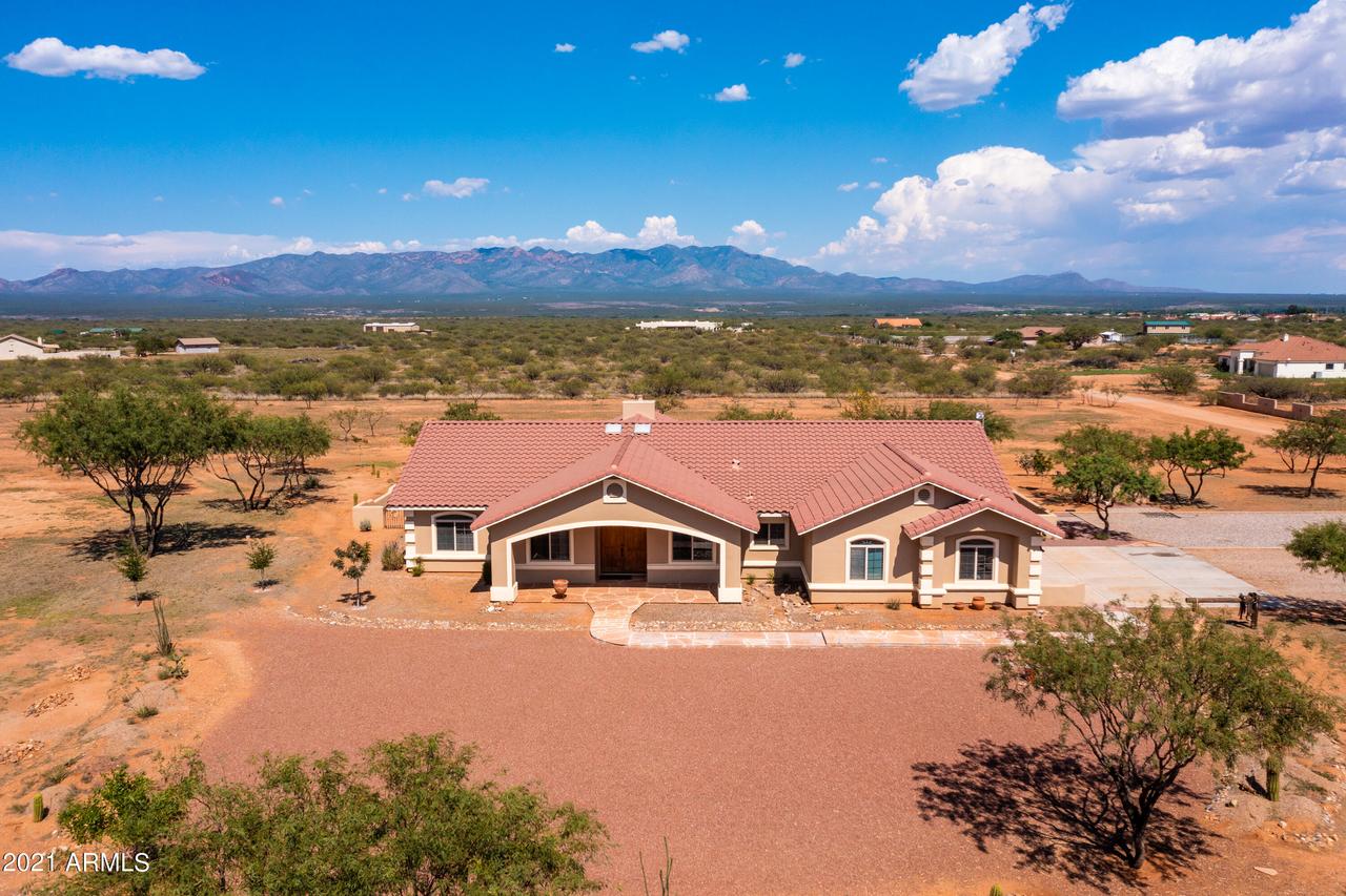 10005 E Rocking W Ranch Rd., Hereford, AZ 85615