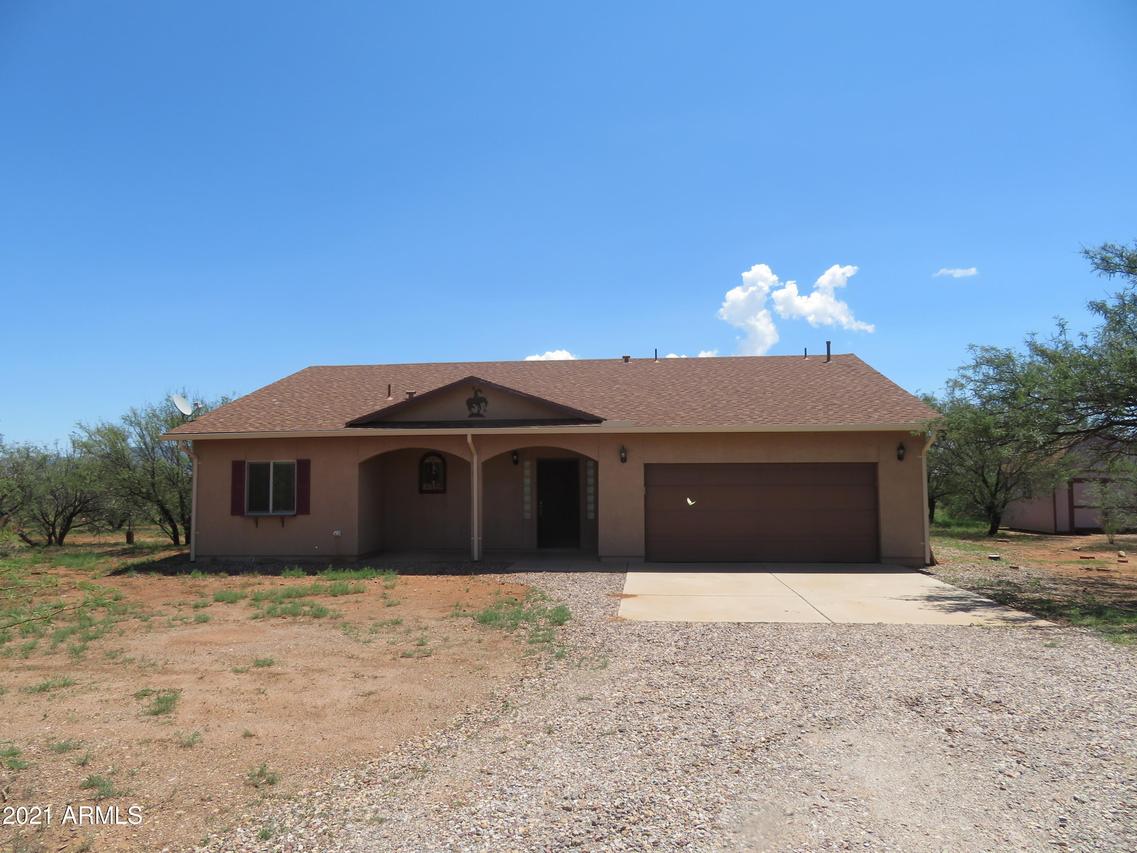 8277 S Airstrip Rd., Hereford, AZ 85615