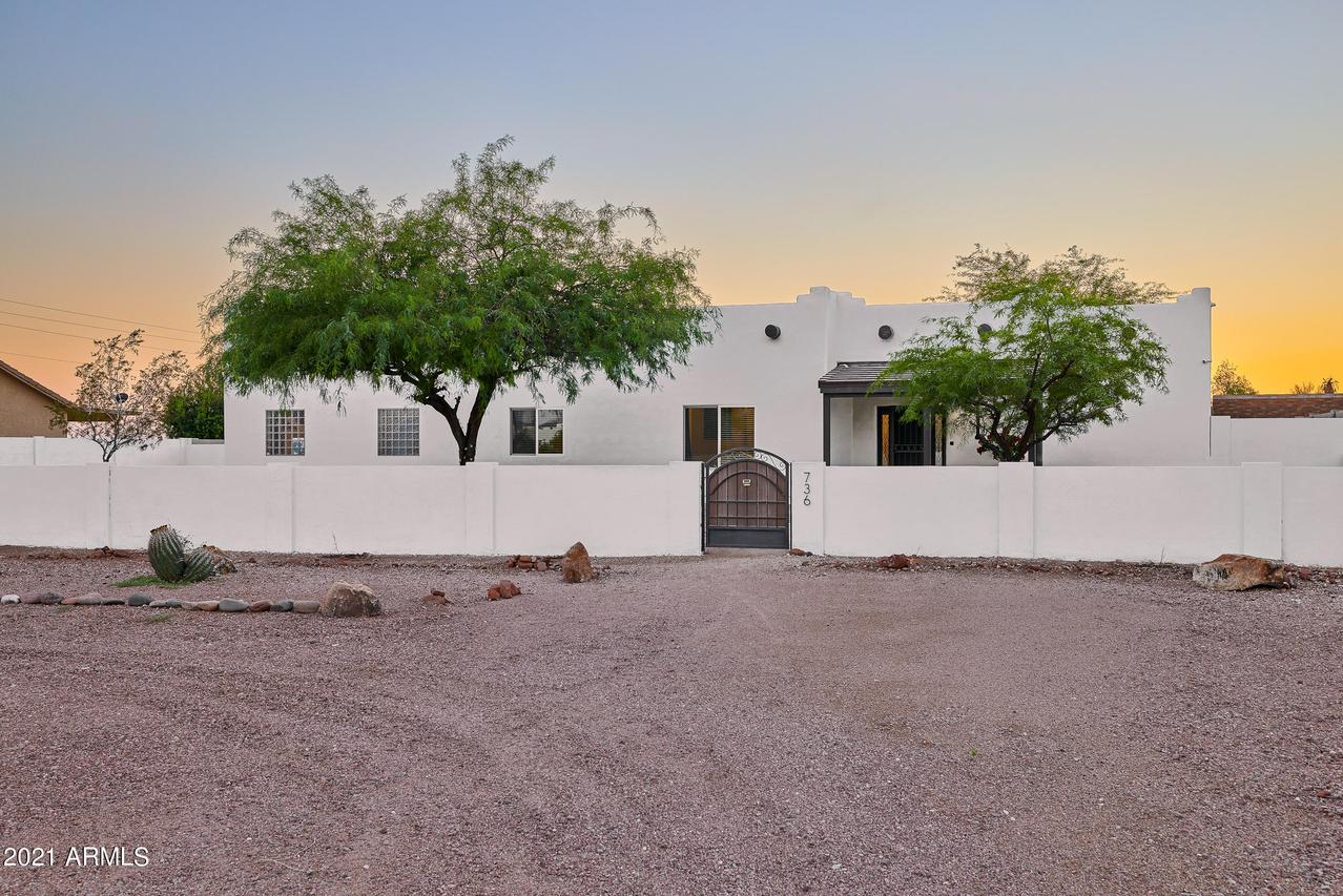 736 S Mountain View Rd., Apache Junction, AZ 85119