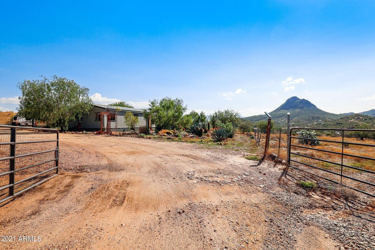 46913 N 40th Dr., New River, AZ 85087