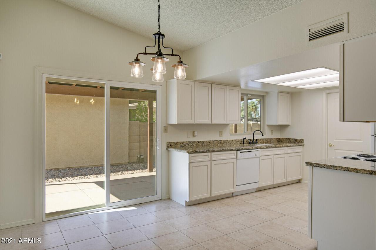 1927 N Illinois St., Chandler, AZ 85225