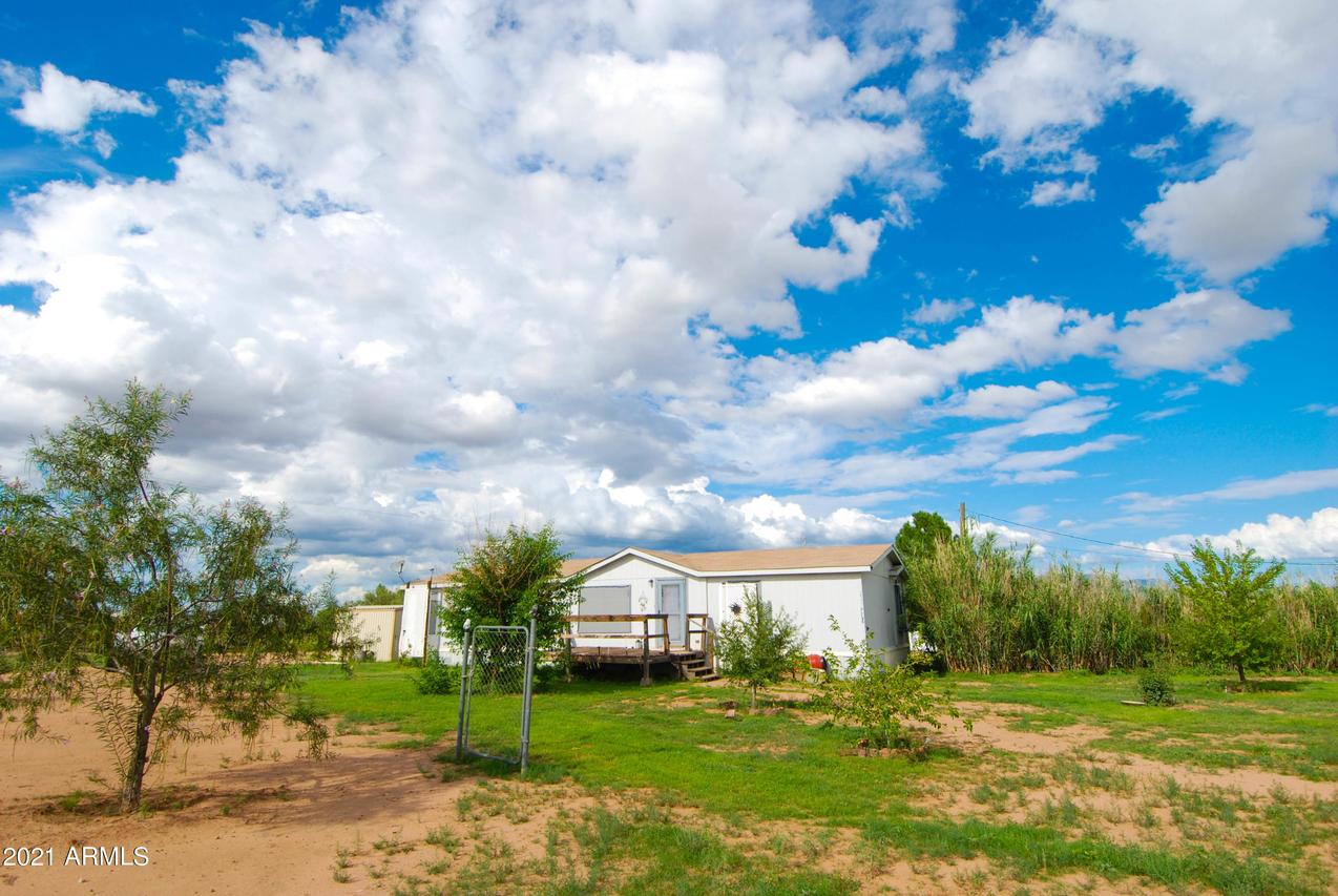 10277 S Deliverance Way, Hereford, AZ 85615