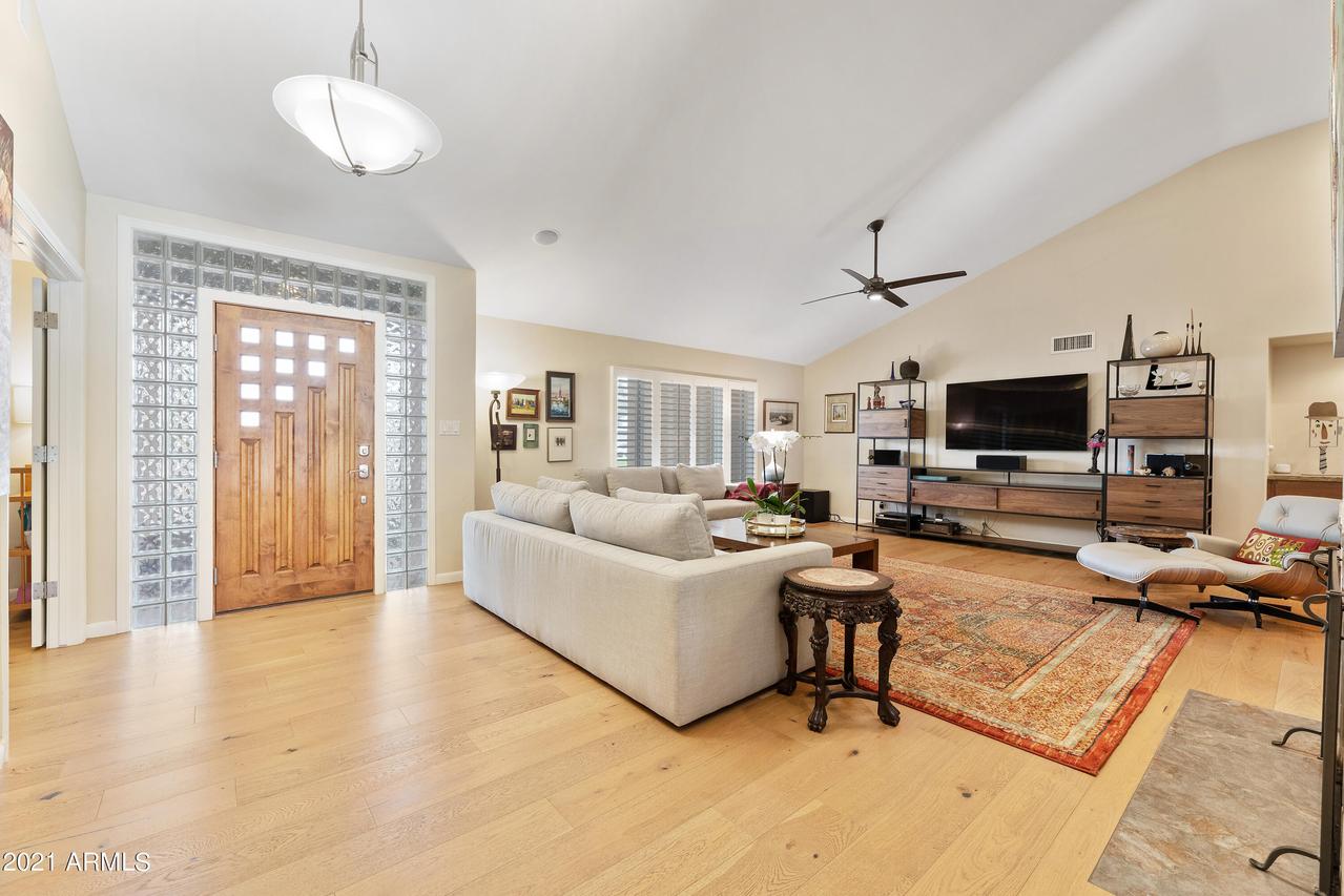 7466 E Windrose Dr., Scottsdale, AZ 85260