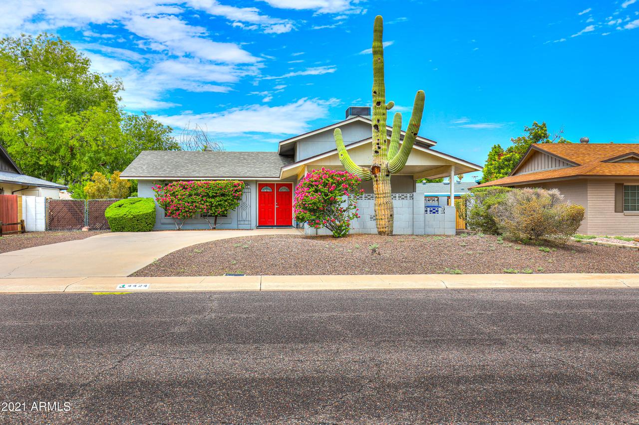 4424 S La Rosa Dr., Tempe, AZ 85282