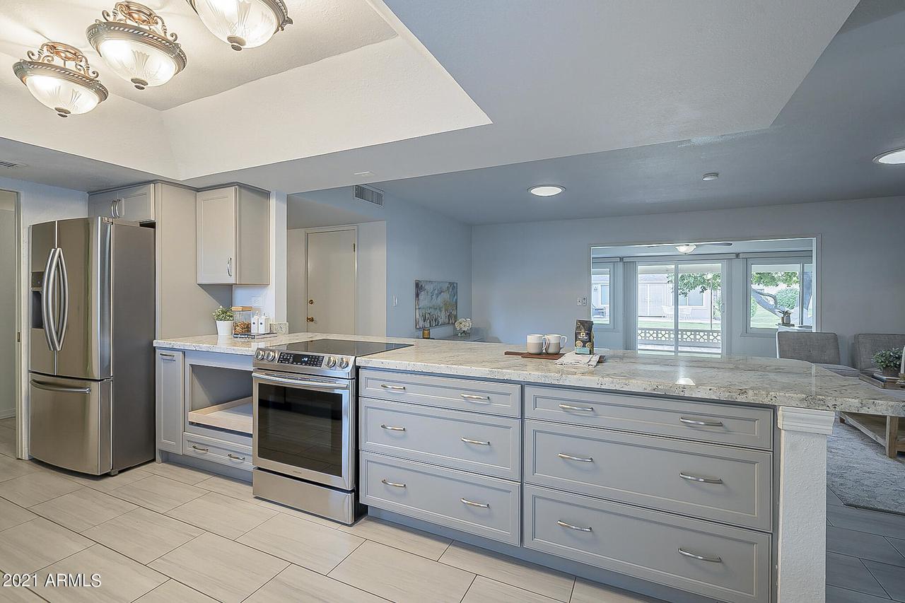 13620 N Hawthorn Dr., Sun City, AZ 85351