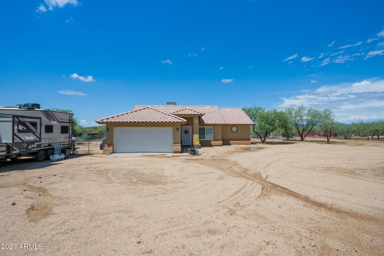 37408 N 19th Ave., Phoenix, AZ 85086