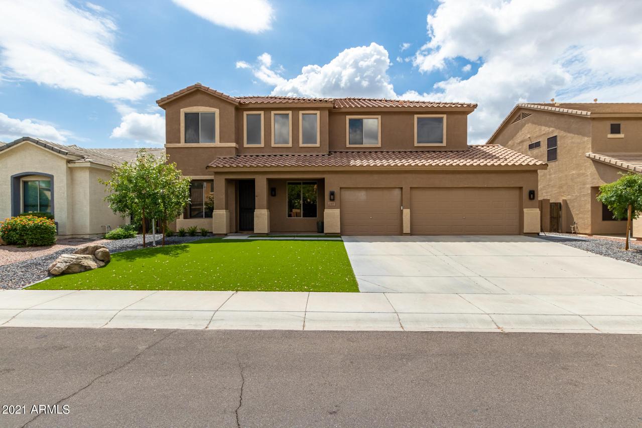 7401 W Honeysuckle Dr., Peoria, AZ 85383