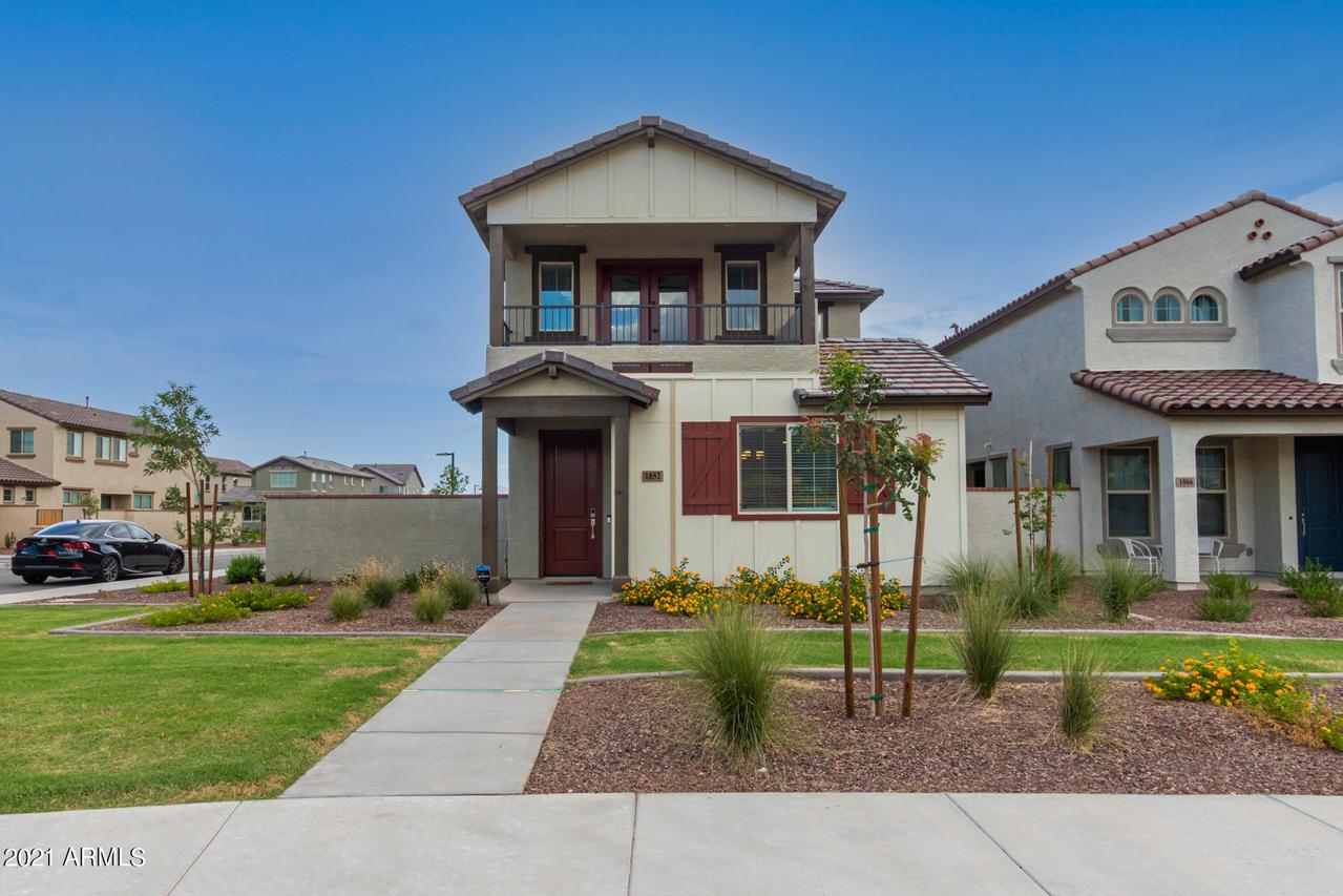 1852 N 208th Ave., Buckeye, AZ 85396