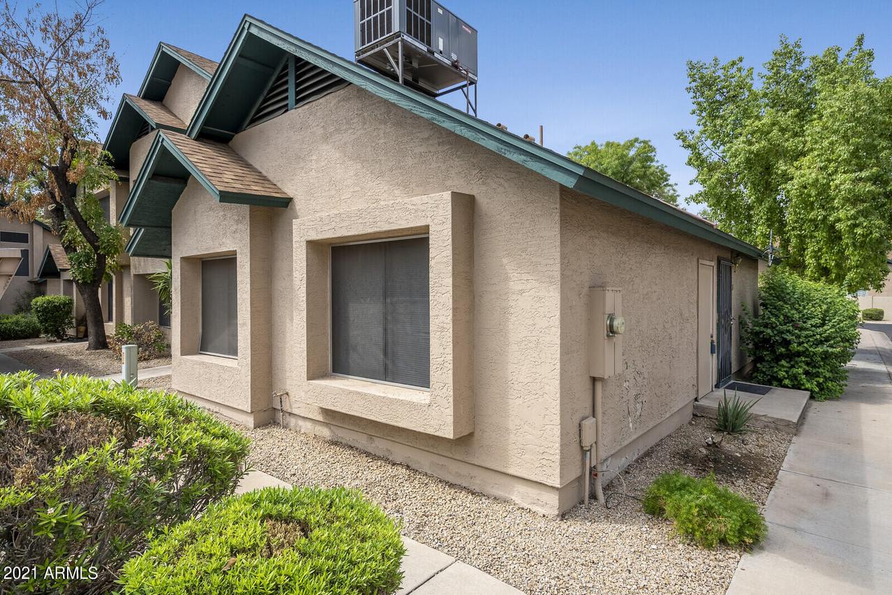 4833 W Manzanita Dr., Glendale, AZ 85302