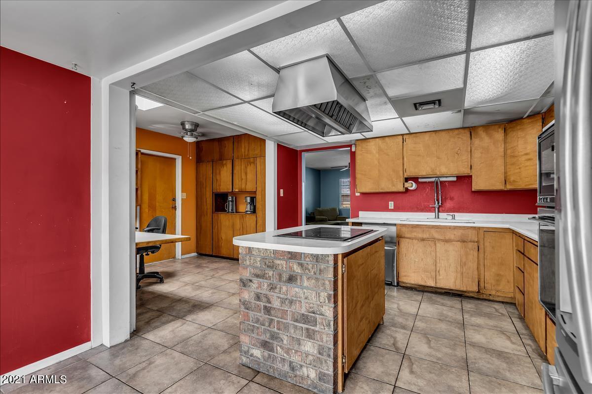 7009 N 33rd Ave., Phoenix, AZ 85051