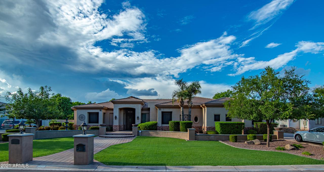 3040 E Palo Verde St., Gilbert, AZ 85296