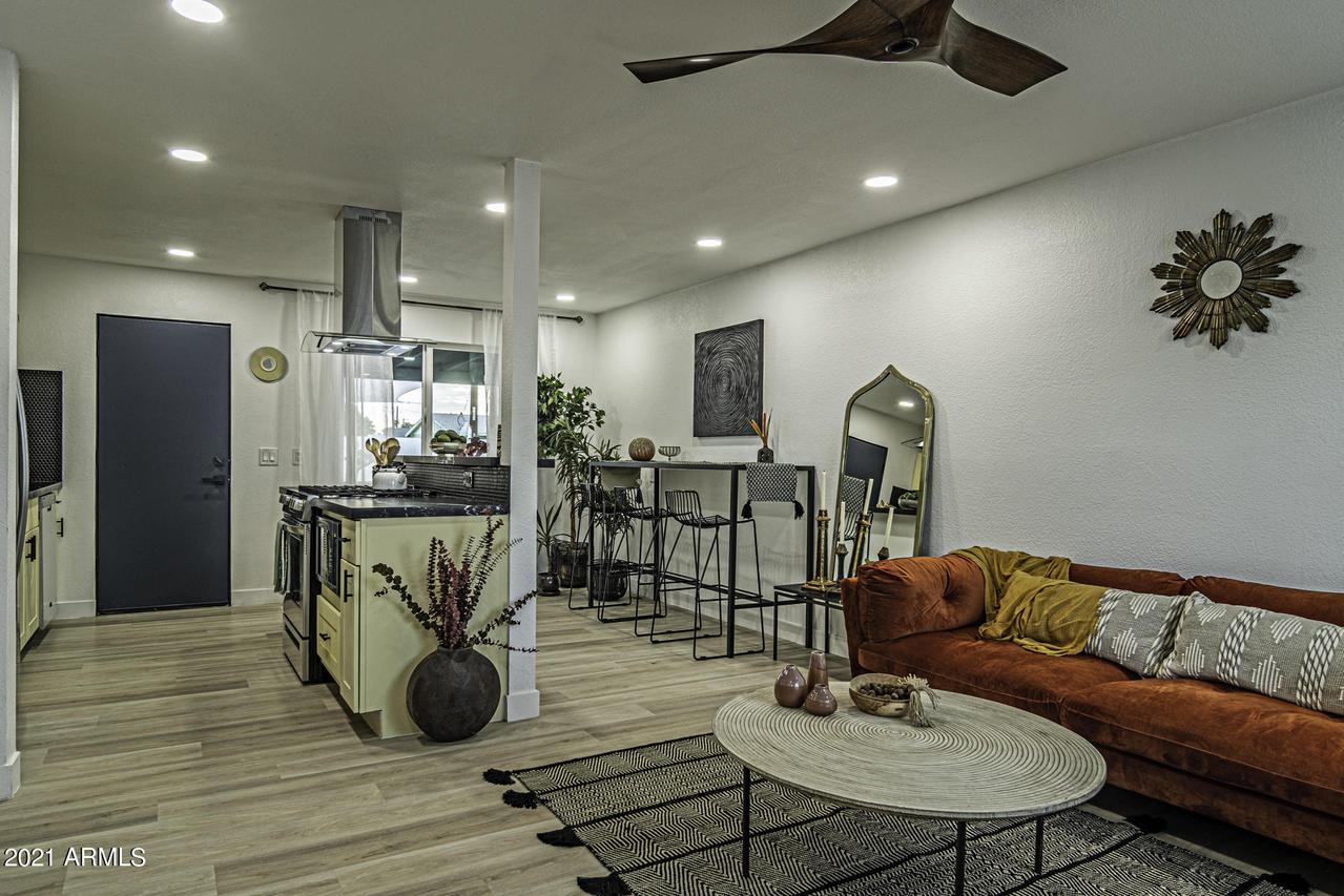 6202 S 20th St., Phoenix, AZ 85042