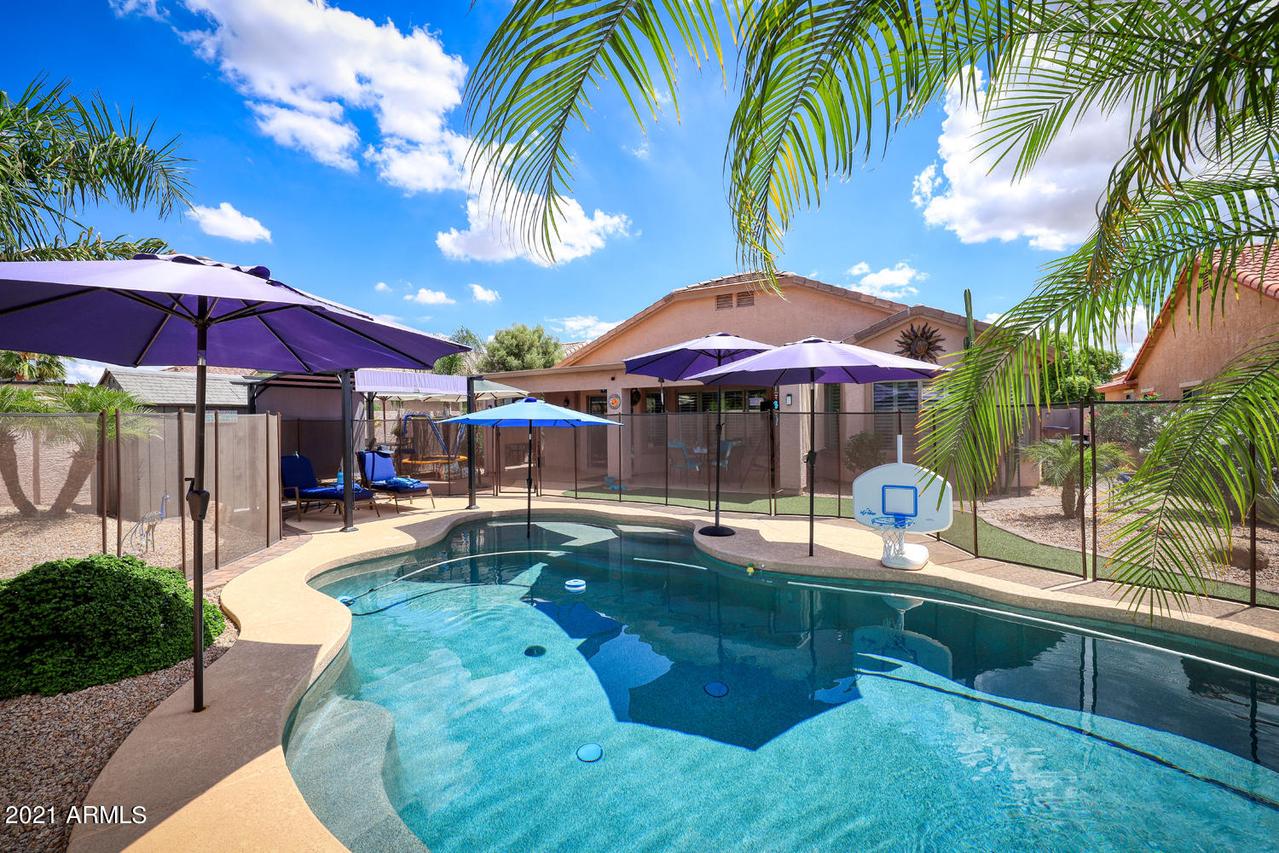 1420 E Leaf Rd., San Tan Valley, AZ 85140