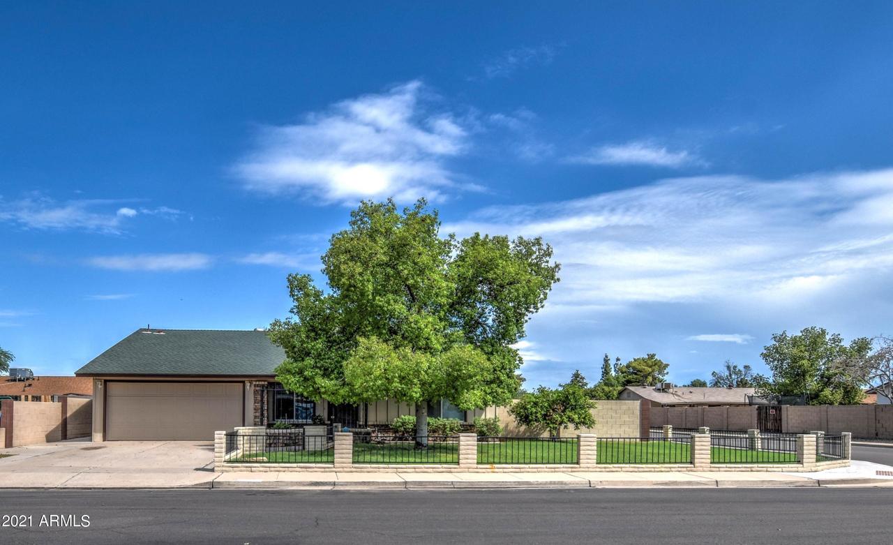 2166 E Harmony Cir., Mesa, AZ 85204