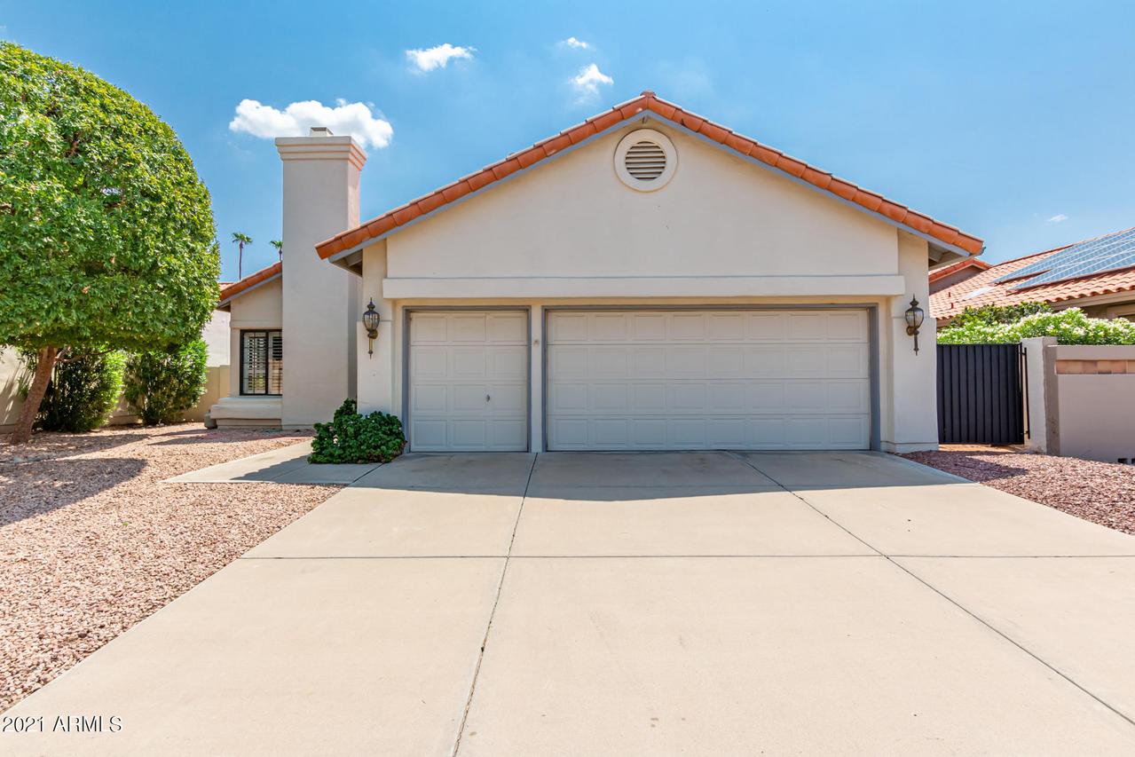 10605 E Michigan Ave., Sun Lakes, AZ 85248