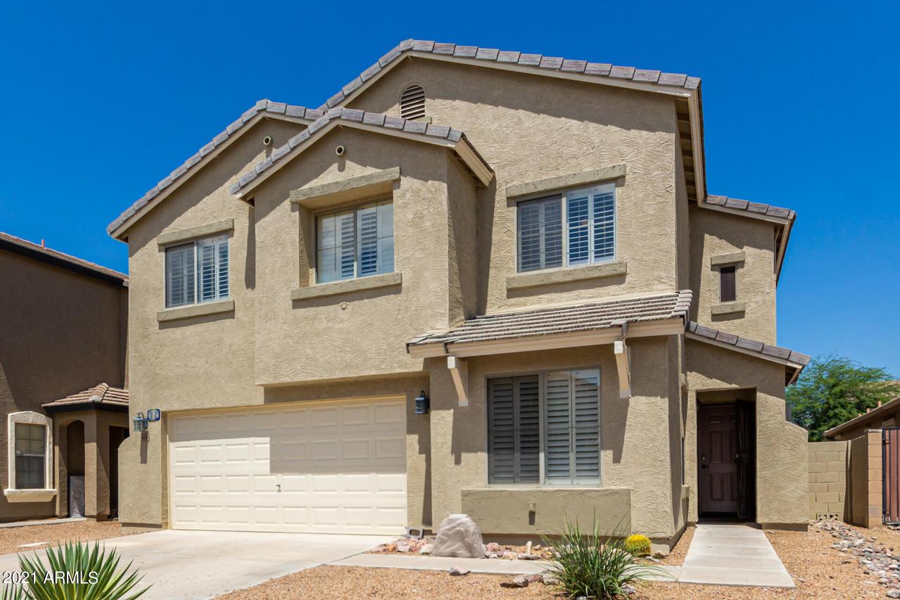 1070 W Desert Basin Dr., San Tan Valley, AZ 85143