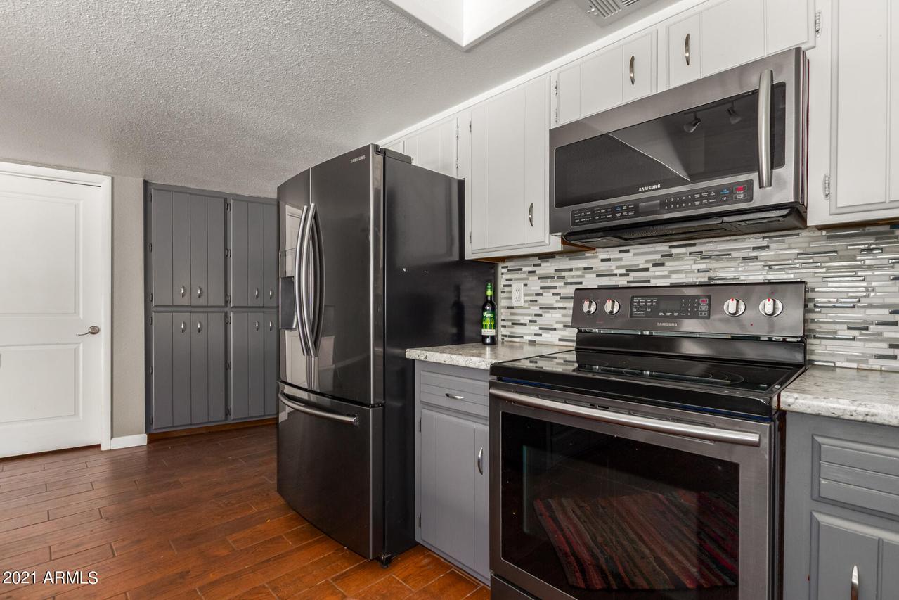 4832 W Harmont Dr., Glendale, AZ 85302