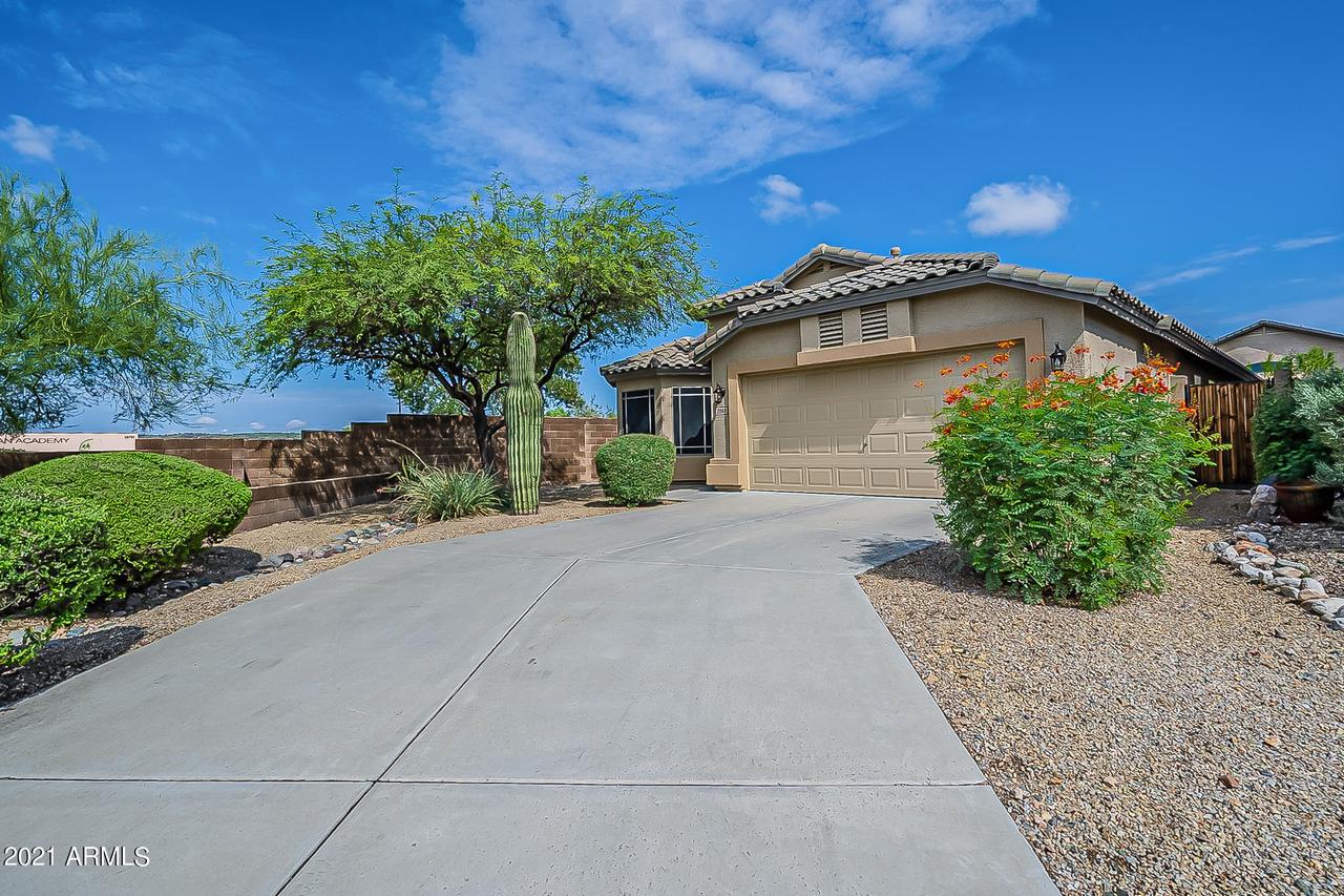 2248 W Madre Del Oro Dr., Phoenix, AZ 85085