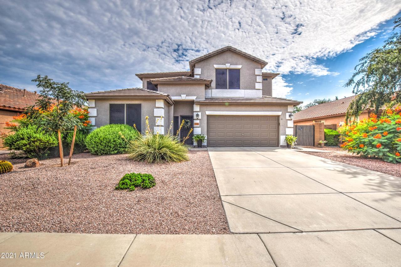 668 W Corriente Ct., San Tan Valley, AZ 85143