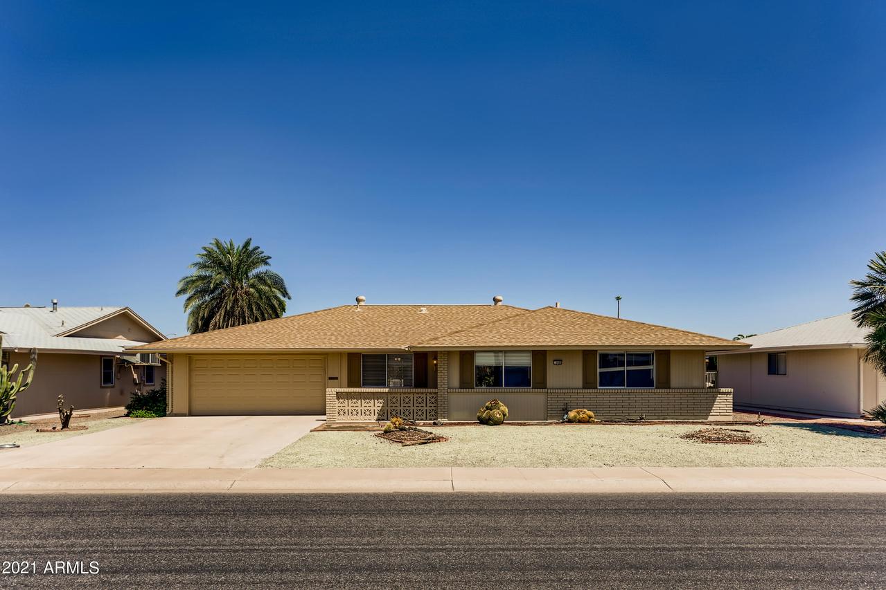 9905 W Prairie Hills Cir., Sun City, AZ 85351