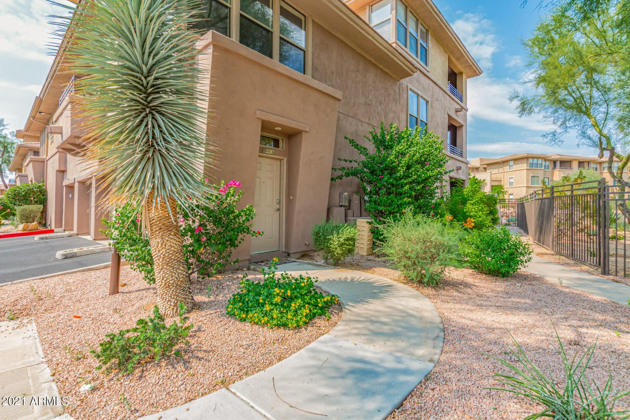 19777 N 76th St. #2210, Scottsdale, AZ 85255