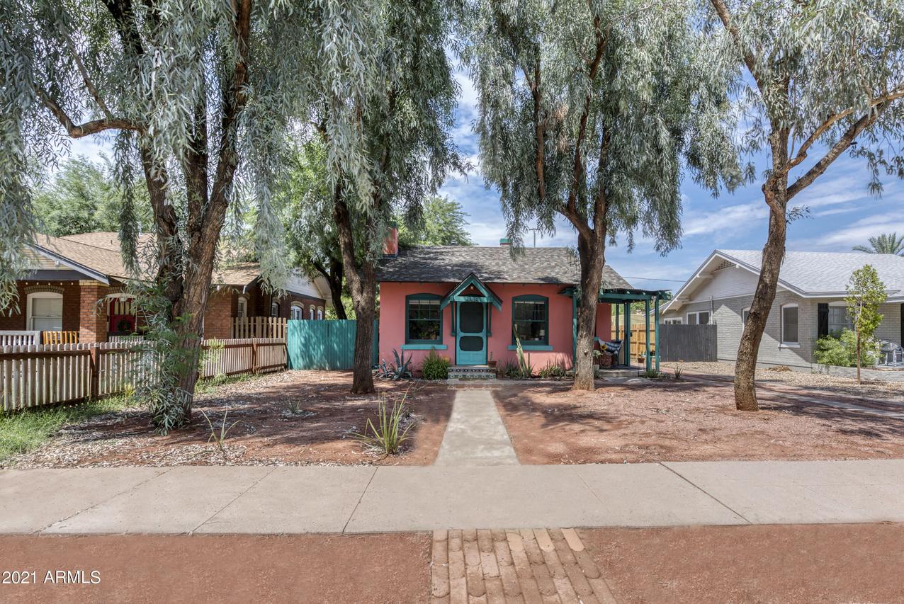 2018 N Mitchell St., Phoenix, AZ 85006