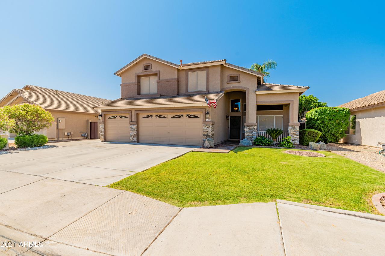 8215 W Rose Garden Ln., Peoria, AZ 85382