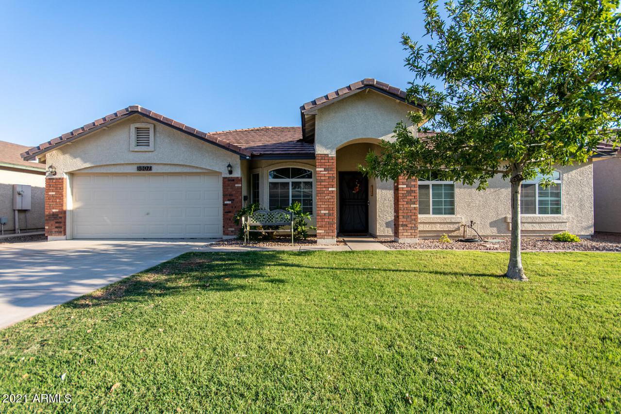 3807 E Shapinsay Dr., San Tan Valley, AZ 85140