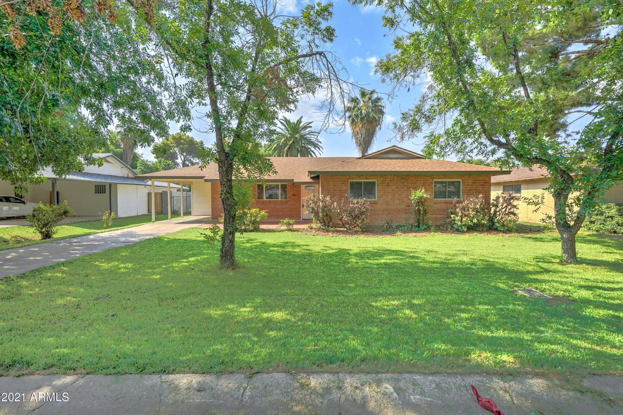 107 E Encanto Dr., Tempe, AZ 85281
