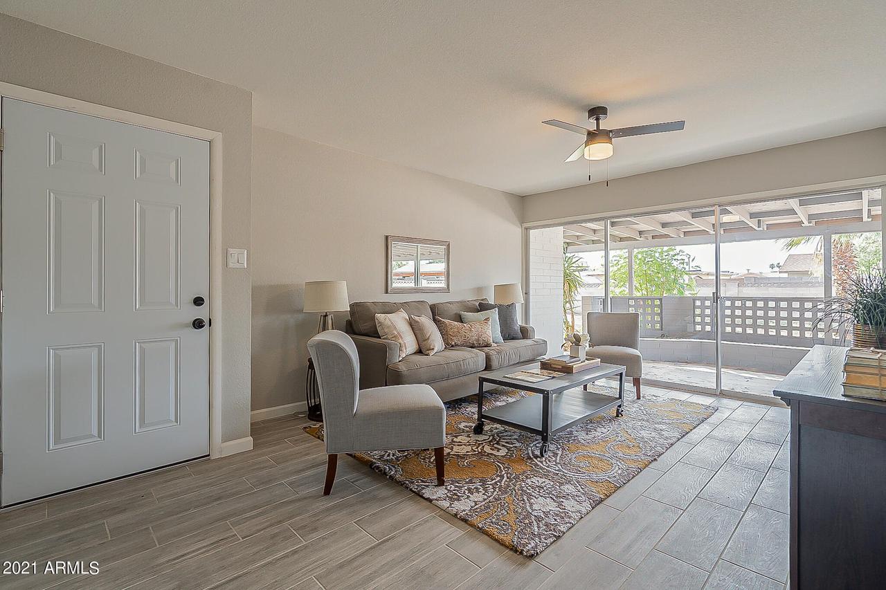 5938 W Meadowbrook Ave., Phoenix, AZ 85033