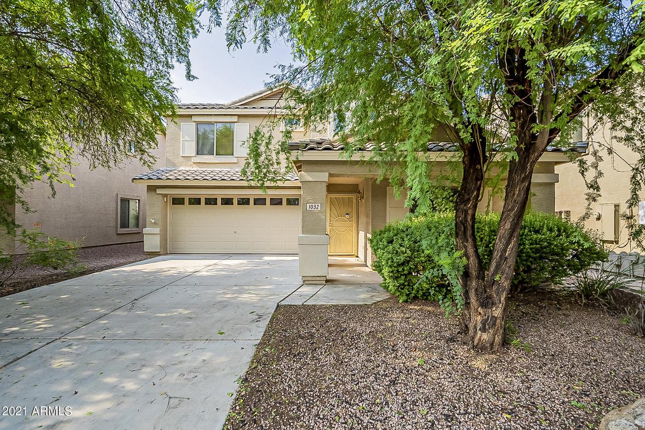 1032 E Palomino Way, San Tan Valley, AZ 85143