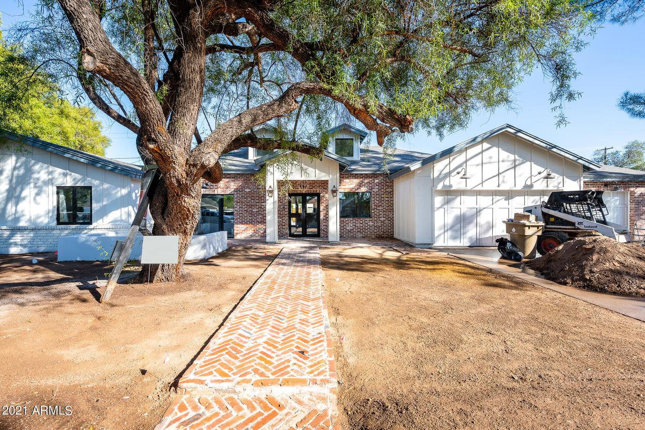 3601 N 49th St., Phoenix, AZ 85018