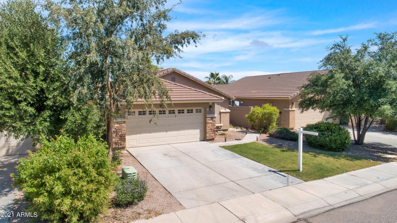 4418 E Velasco St., San Tan Valley, AZ 85140