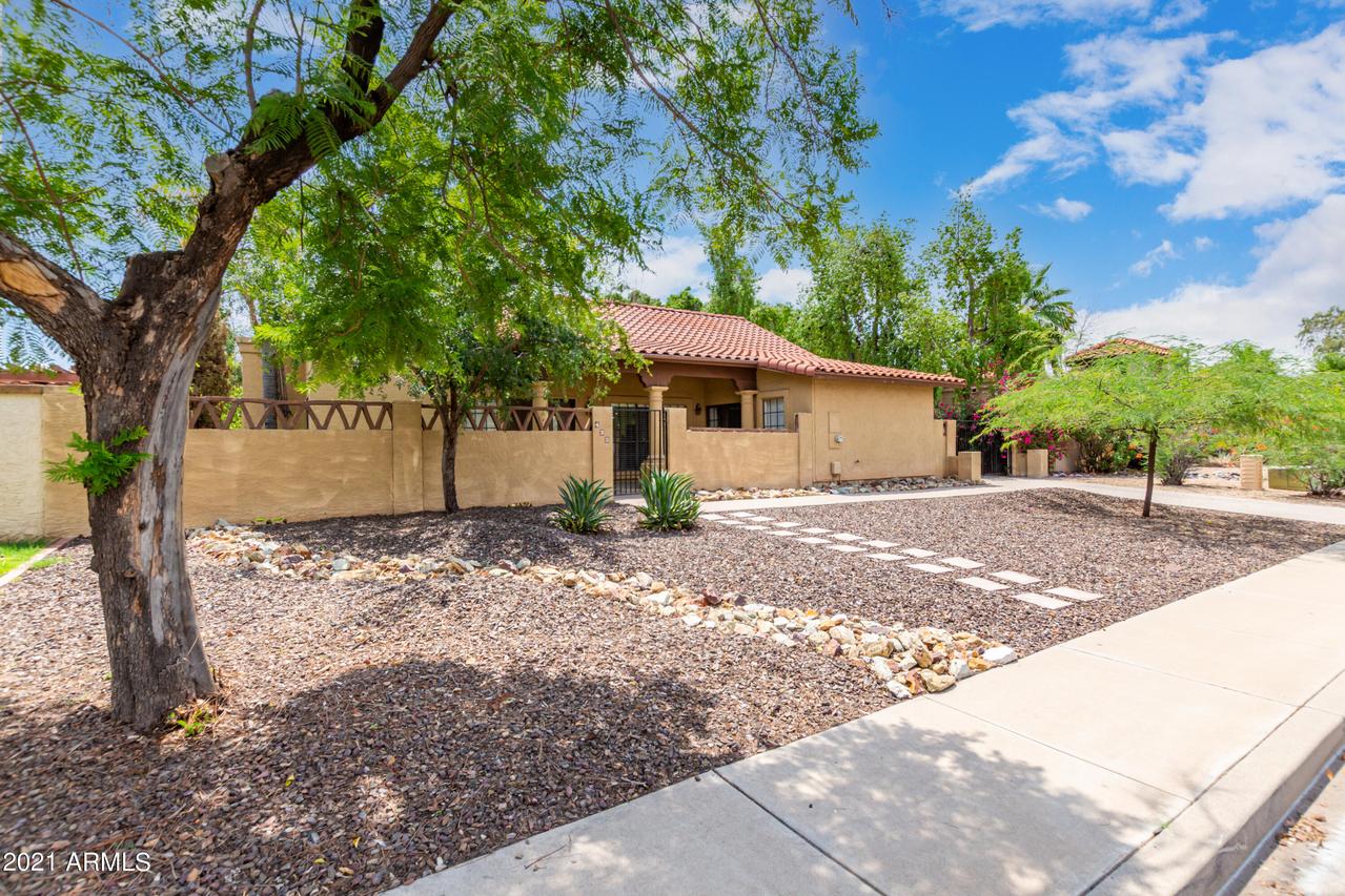433 E Glencove St., Mesa, AZ 85203