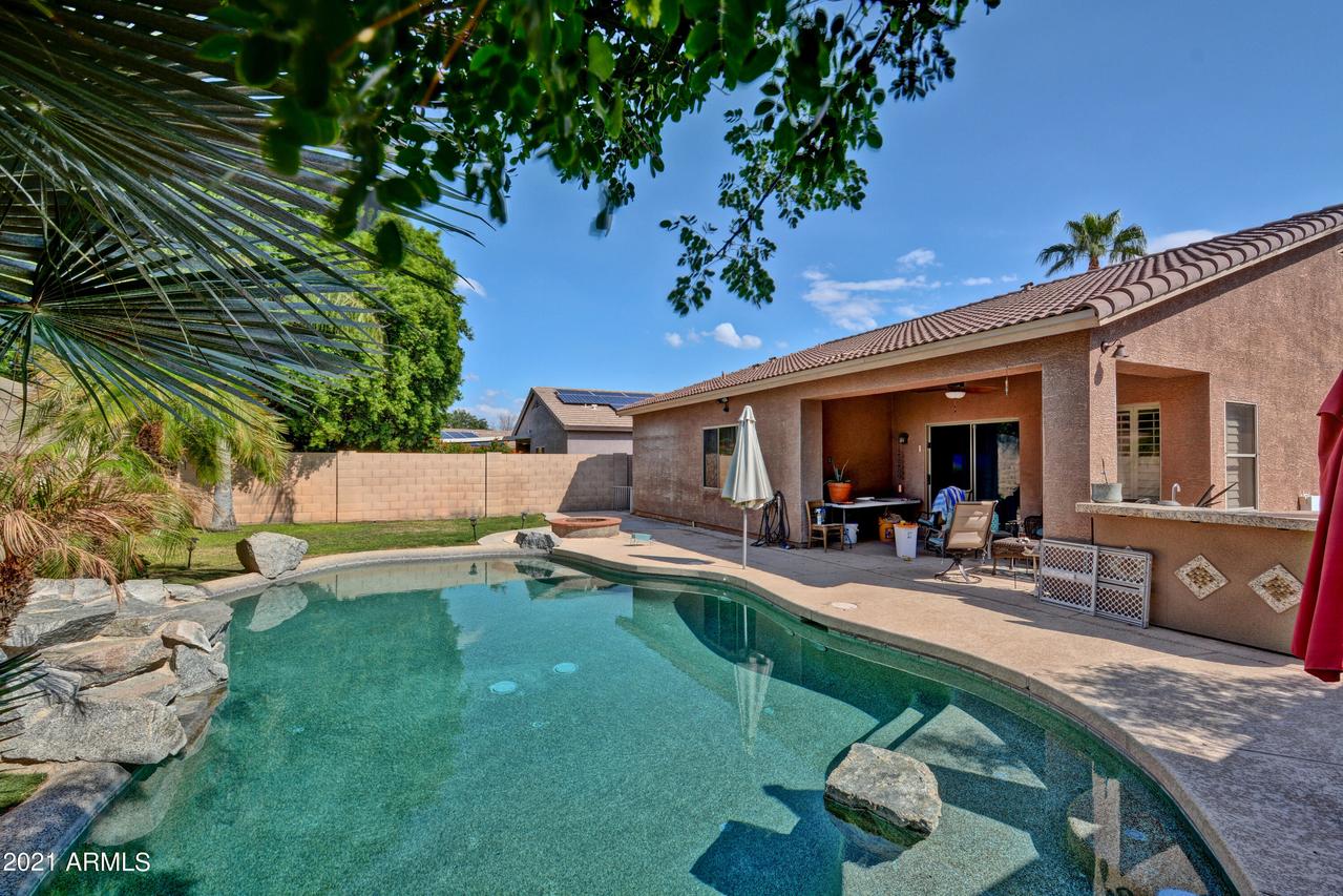 15240 W Country Gables Dr., Surprise, AZ 85379