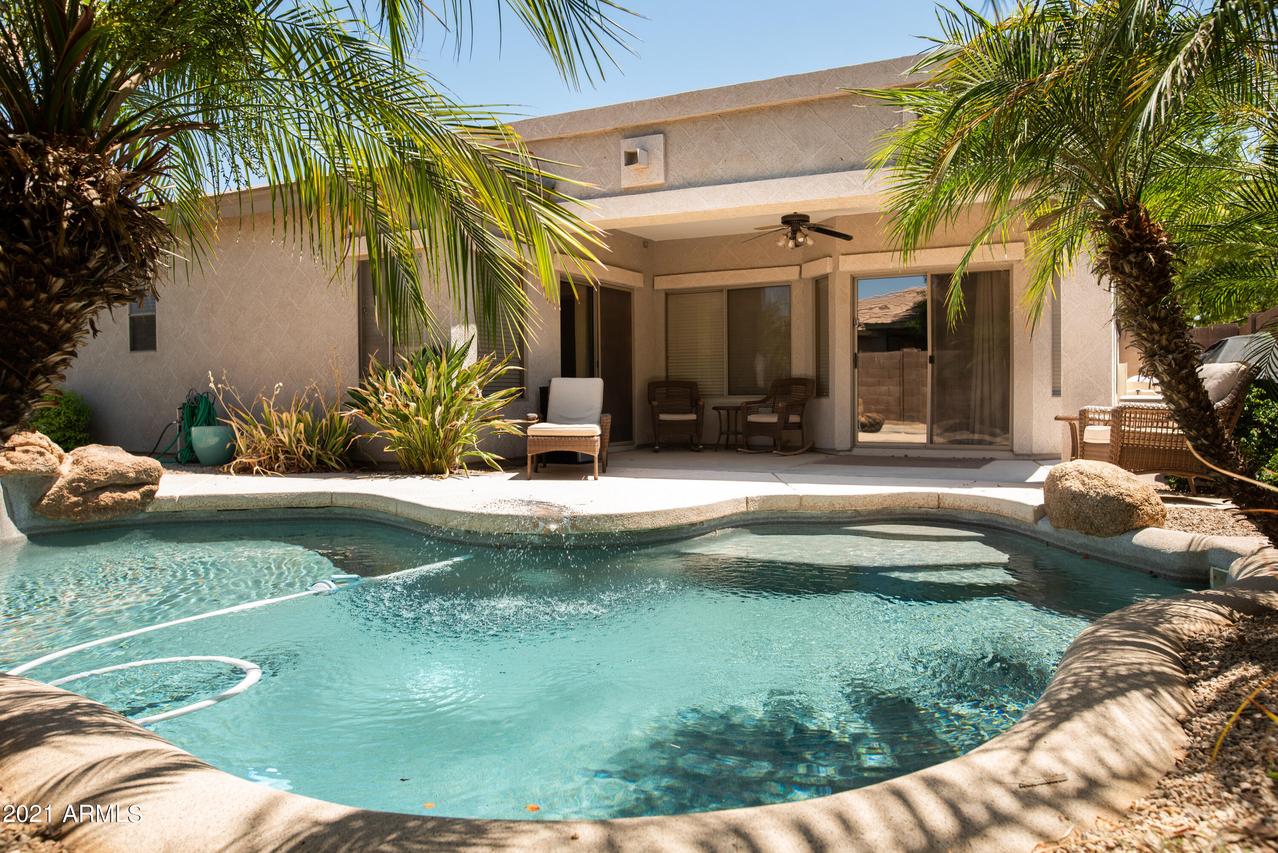 21164 E Bonanza Way, Queen Creek, AZ 85142