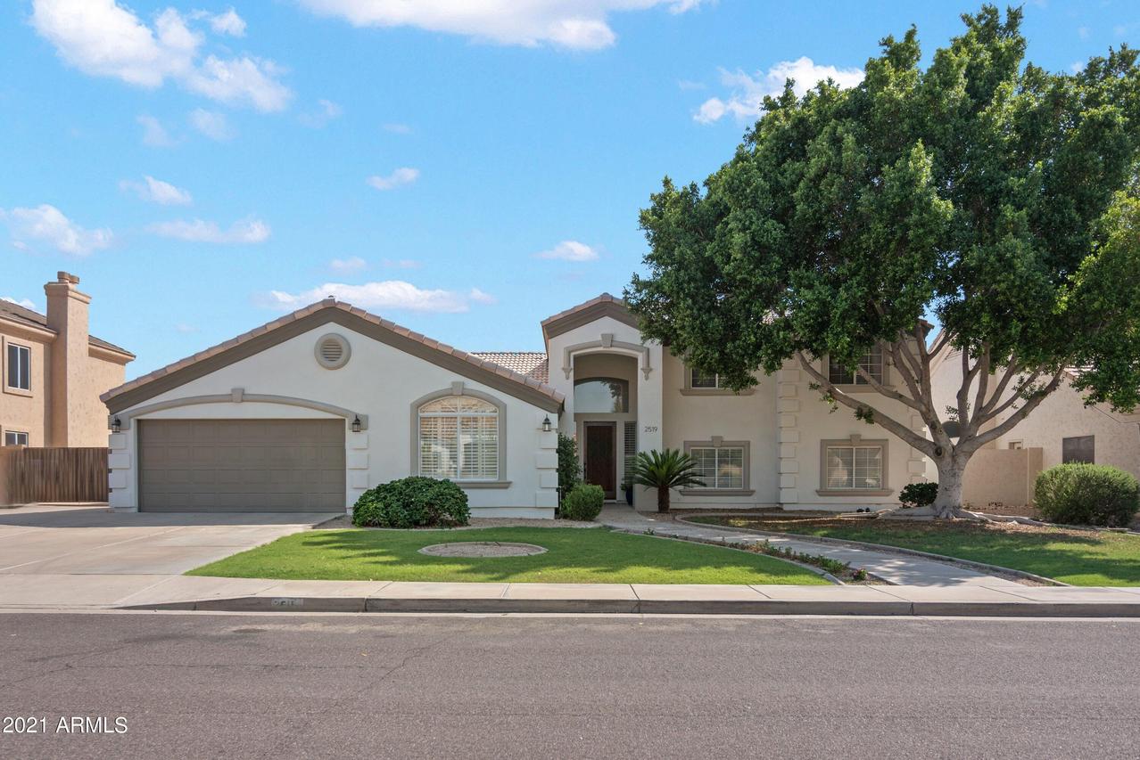 2519 E Menlo St., Mesa, AZ 85213