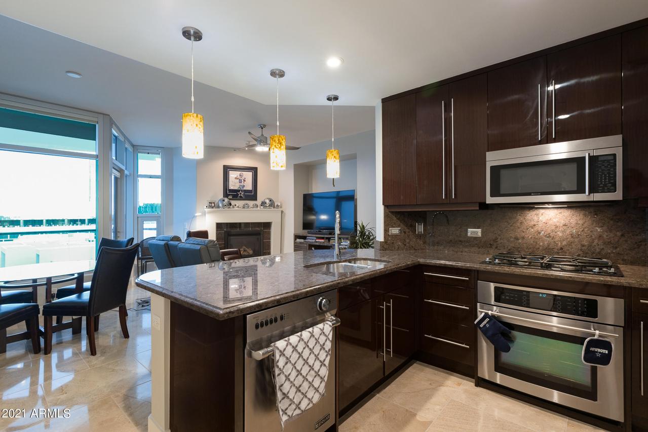 140 E Rio Salado Pkwy. #711, Tempe, AZ 85281