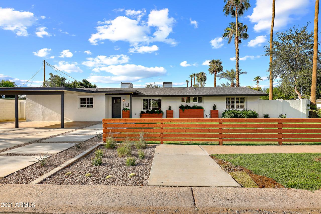 702 W Rose Ln., Phoenix, AZ 85013