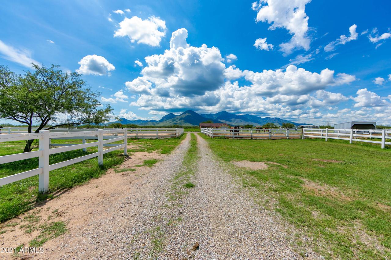 10831 S Kings Ranch Rd., Hereford, AZ 85615