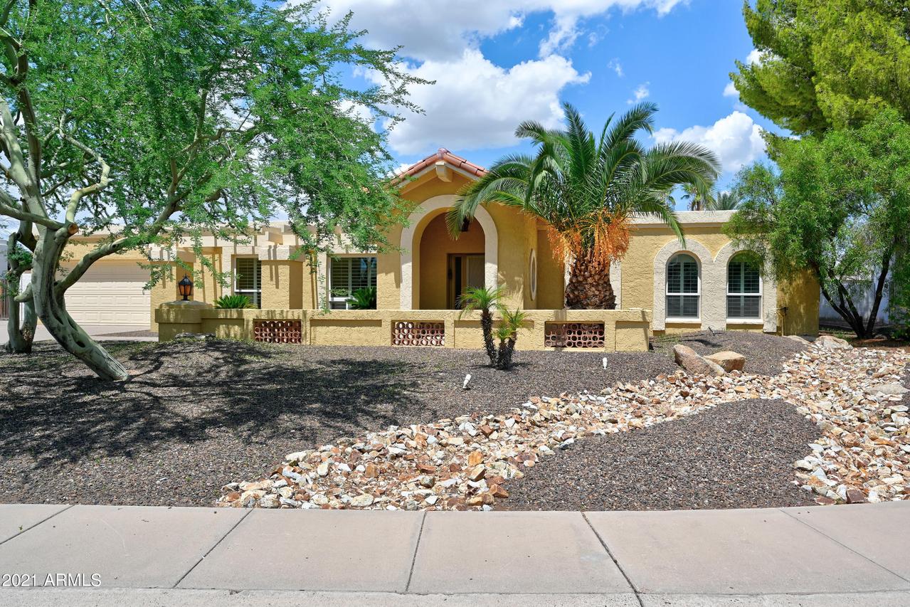 1888 E Lodge Dr., Tempe, AZ 85283